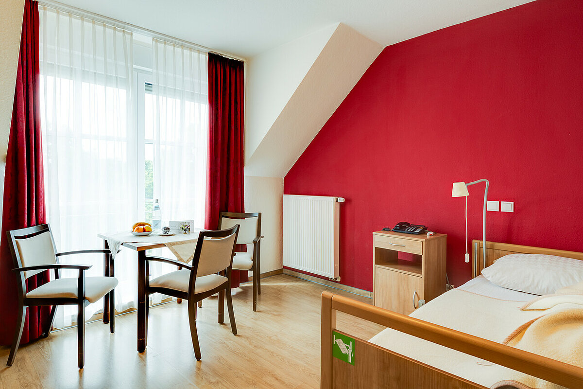 Einzelzimmer im Seniorenzentrum in Marl